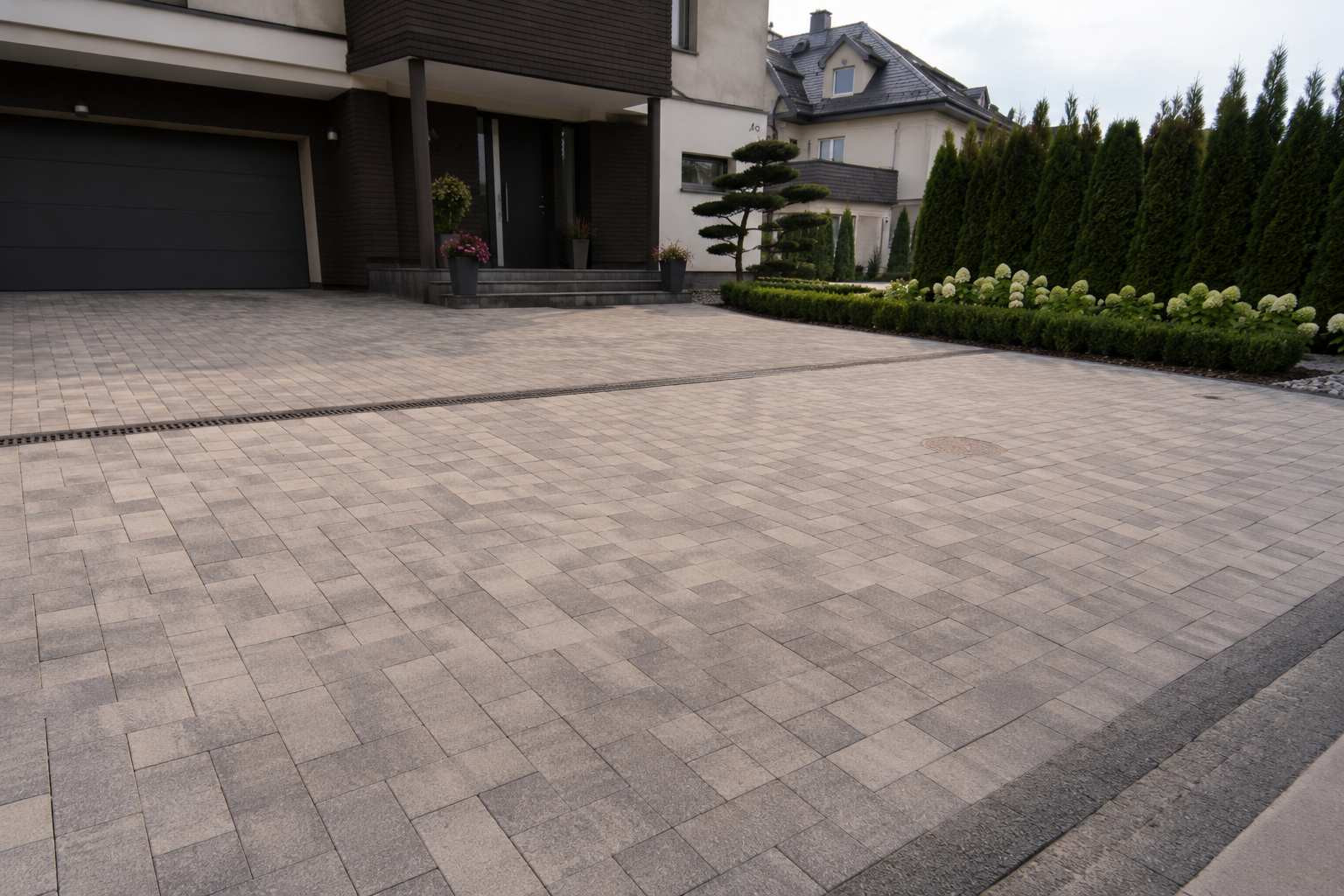 https://arzamas.blago-s.ru/storage/app/uploads/public/6a7/efe/7b6/6a7efe7b6ec62107156869.jpg